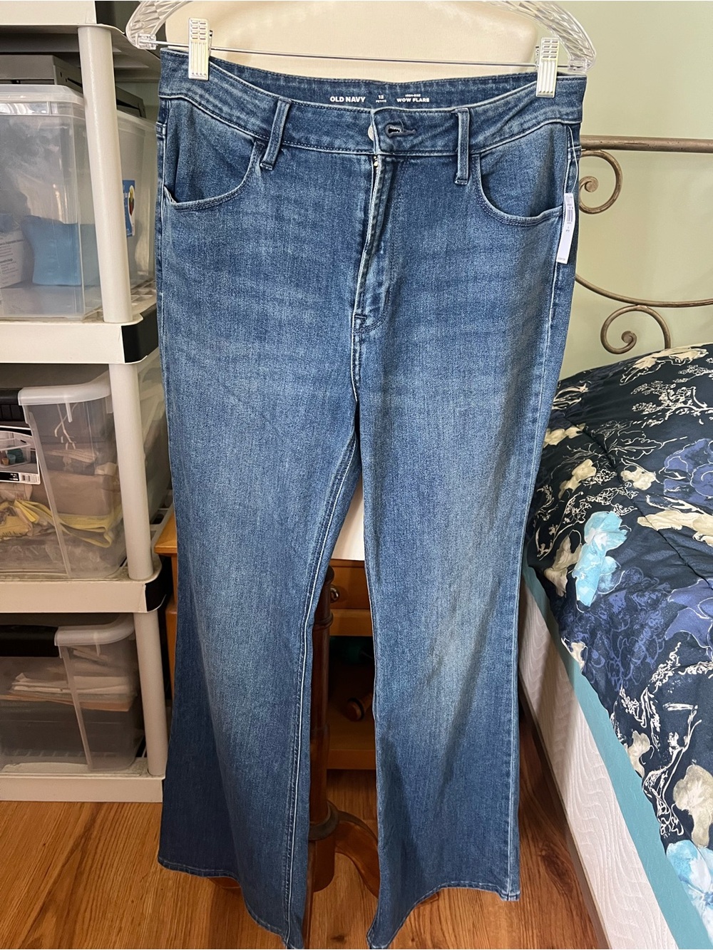 Old Navy High Rise WOW Flare Jeans Women’s 12P Blue Stretch 487326-Med Wash NWT